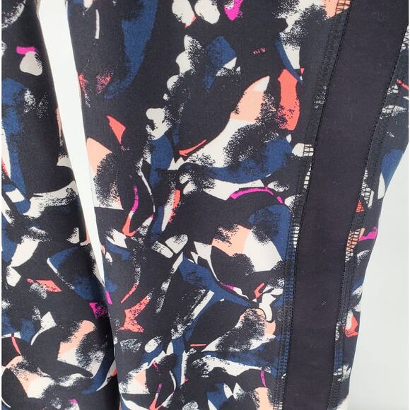 LIVI Womens 14/16 Capri Power Legging With Moisture Wicking Multicolor New - Picture 3 of 6
